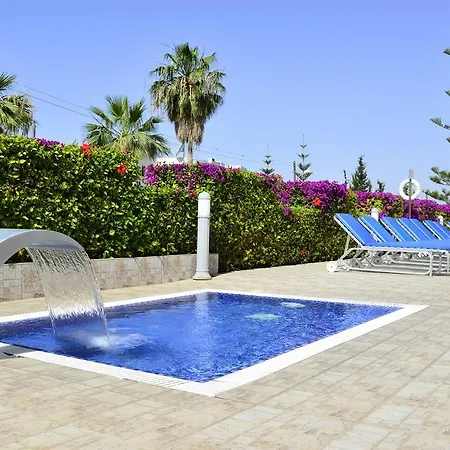 Napa Apts 3*