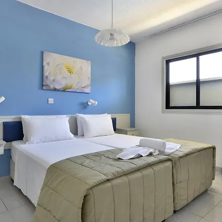Napa Apts 3*